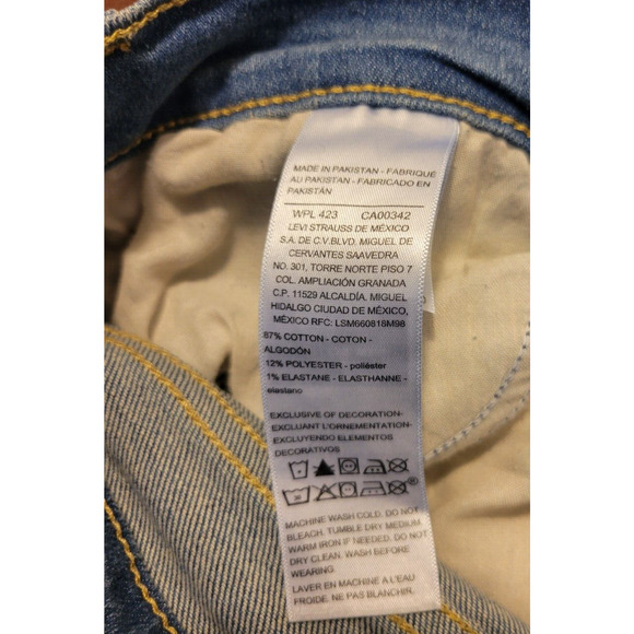 NWT Levi's Blue Denim High Rise Straight Leg Distressed Jeans Women's Size 16 - Picture 12 of 12